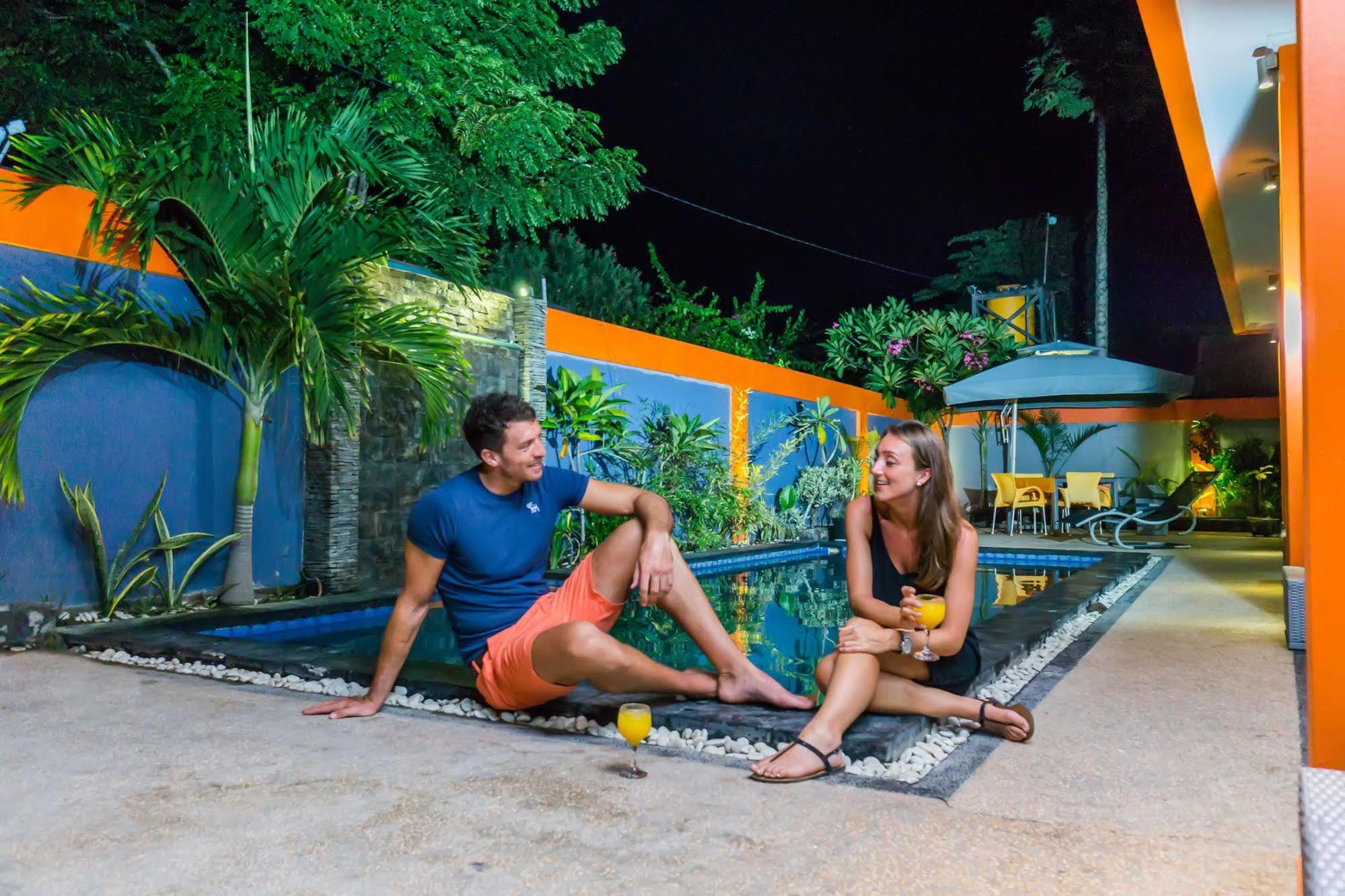 Tropica Gili Total Body Fit - Free Access Gym And Coworking Space Gili Trawangan Kültér fotó